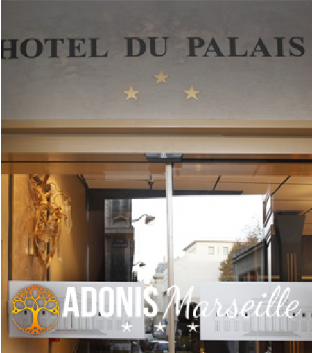 © Adonis Marseille Vieux Port