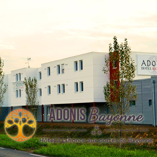 © Adonis Hôtel Bayonne