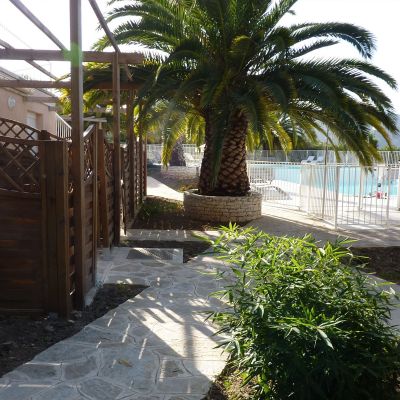 © Adonis Budget Corse