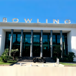 En groupe ou en famille, le bowling de Bandol vous ouvre ses portes !